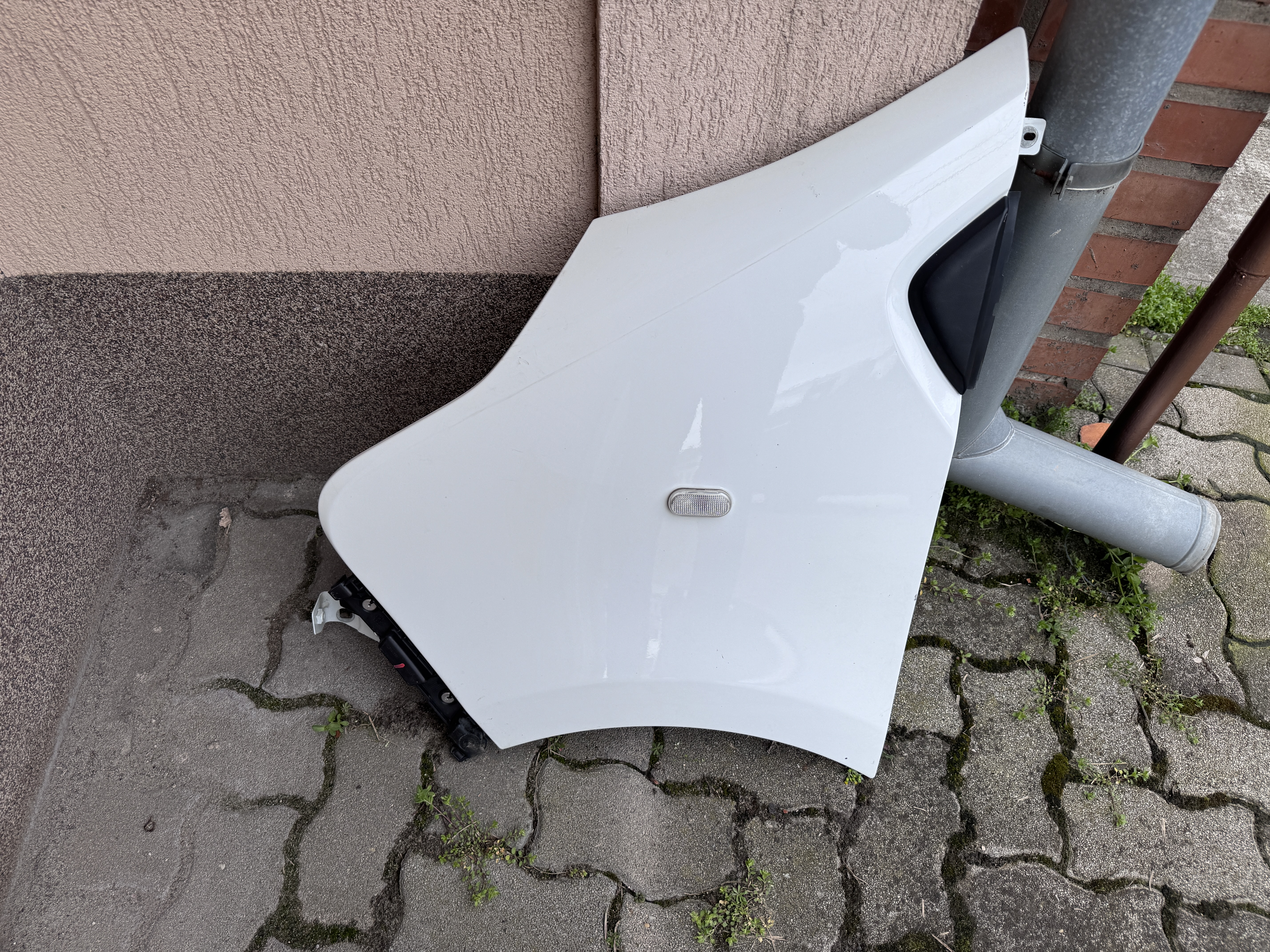 Bal első sárvédő