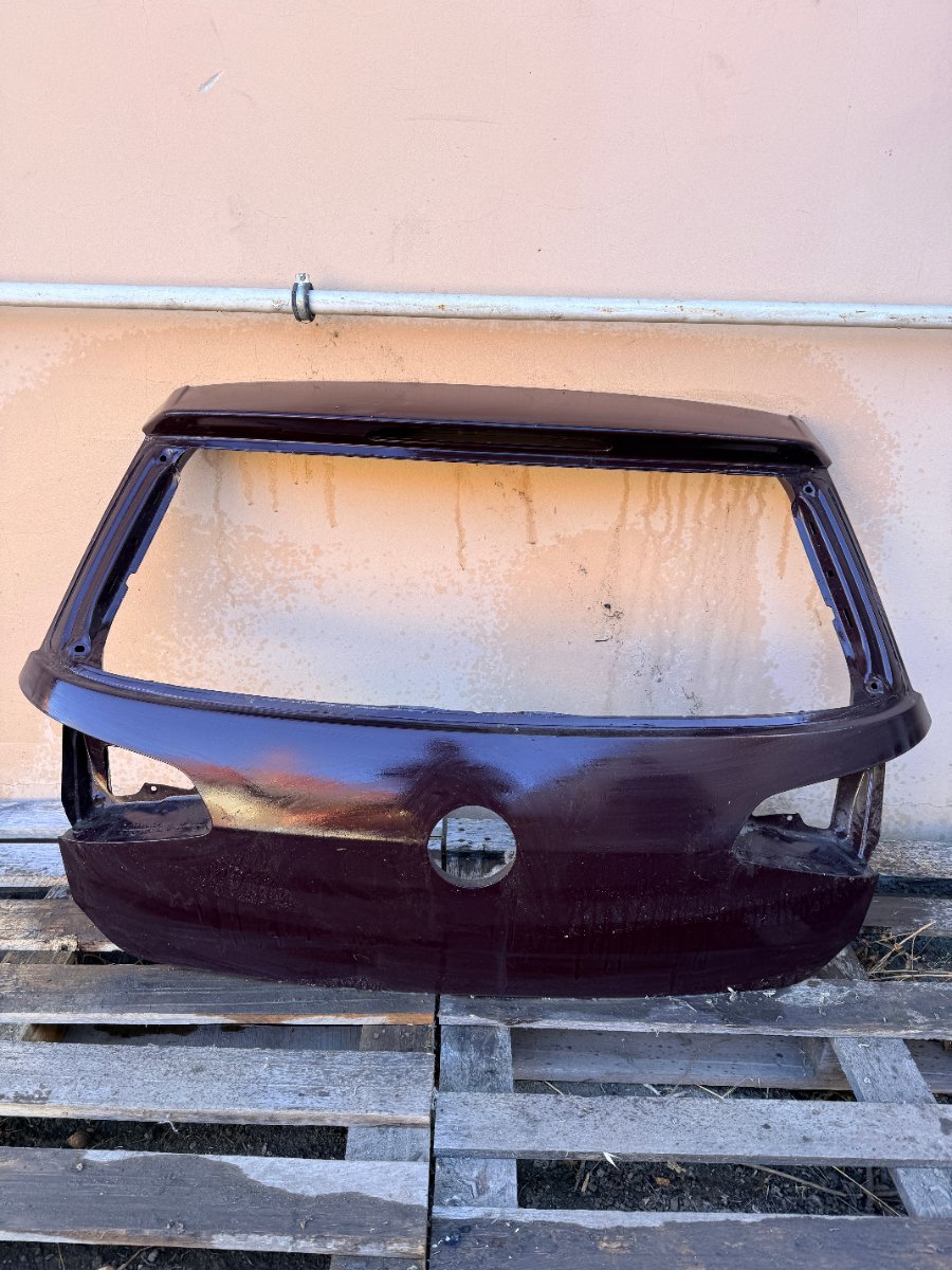 csomagtérajtó